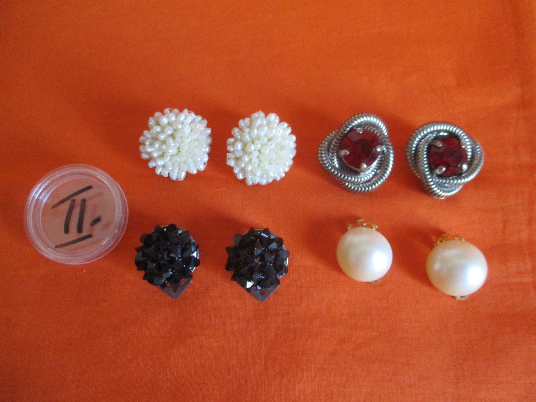 Autres bijoux: 4 Paar Ohrclips – D'occasion à Birsfelden par alles-muss-raus