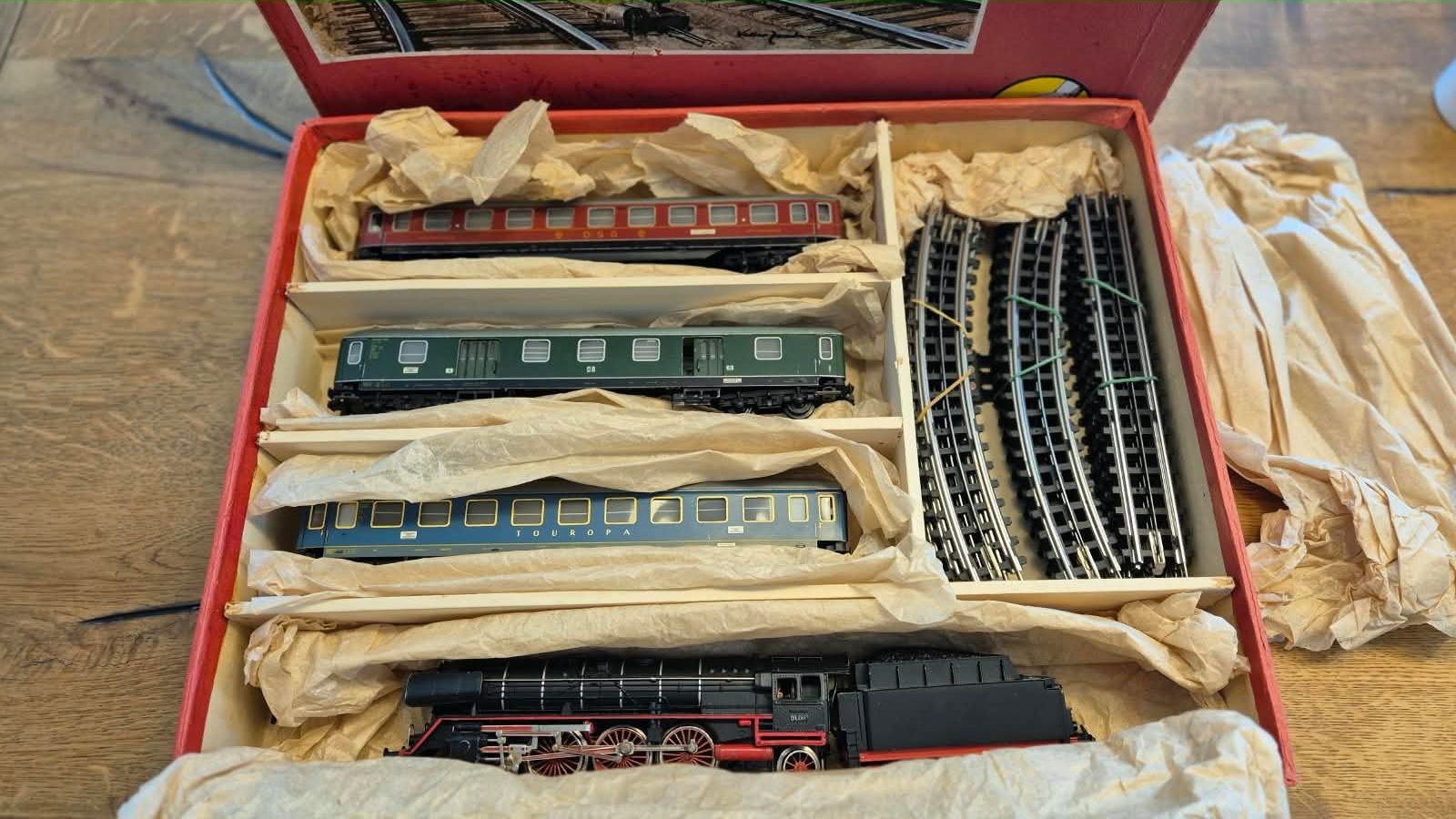 Trix Modelleisenbahnen: TRIX EXPRESS Startpackung – Gebraucht aus Schattdorf von Emma110 1