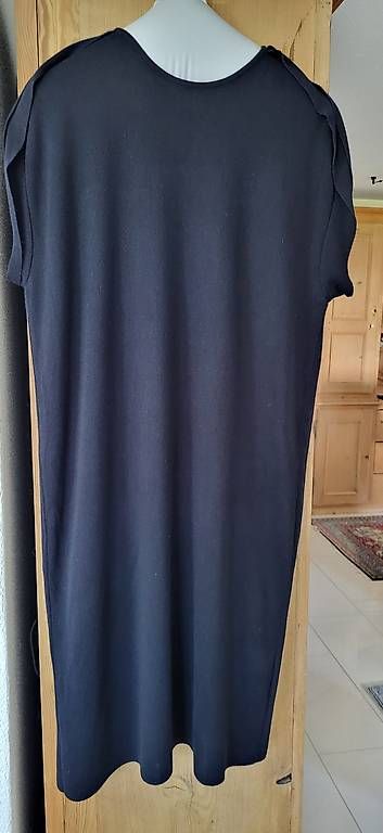 Vestiti: Hessnatur  Elegantes Kleid  40 – Usato da Zizers venduto da Roosi1 6