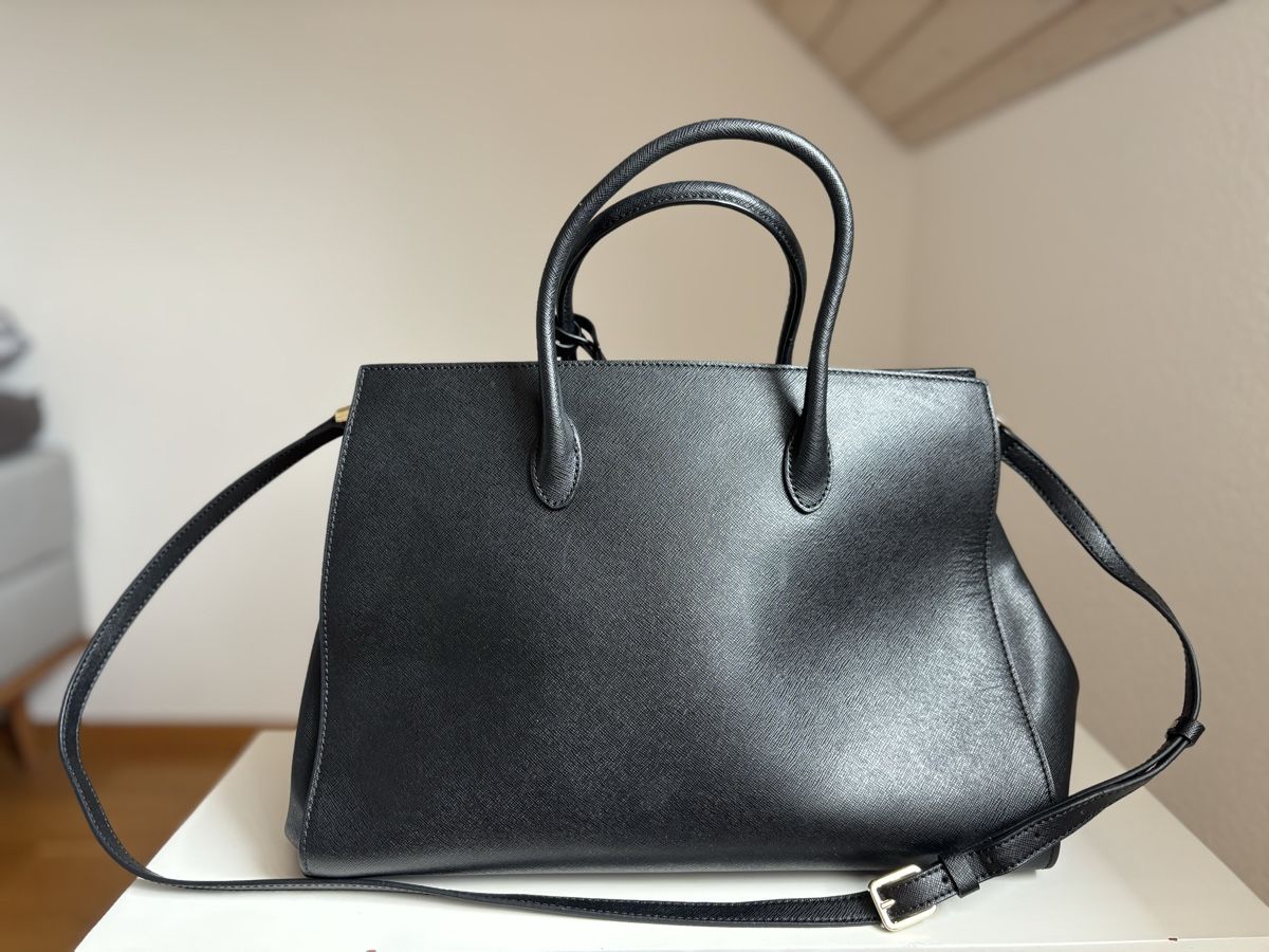 Coccinelle Borse da donna: Handtasche Coccinelle schwarz – Usato da Uetikon am See venduto da ansi2601 2