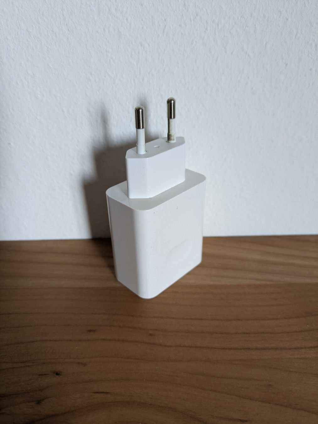 Huawei Caricabatterie: Original 40W Huawei SuperCharge Ladegerät – Usato da Wil SG venduto da SomeGuy 3