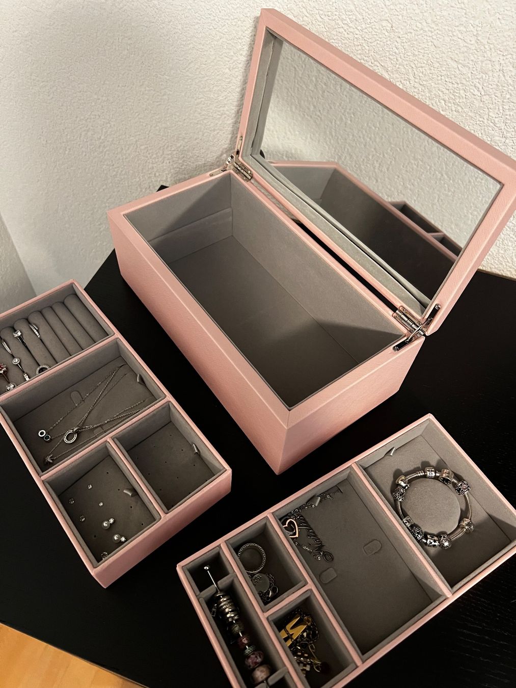 Pandora Autres décorations & accessoires: Pandora medium jewelry box – D'occasion à Adliswil par nat_7q7l 1