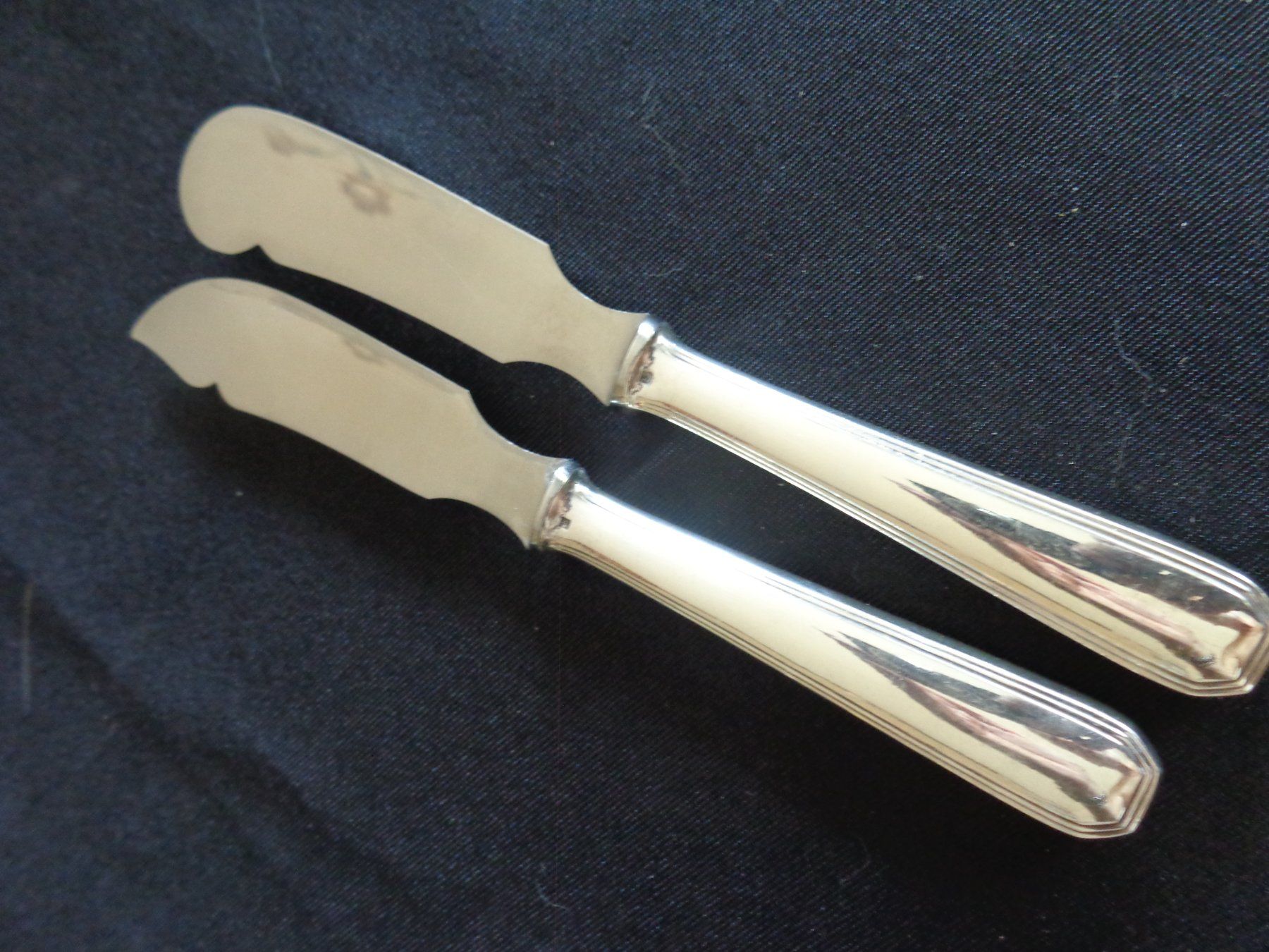 Christofle Set di posate: * COUVERTS A BEURRE ET FROMAGE CHRISTOFLE AMERICA – Nuovo (secondo la descrizione) da Morges venduto da argento.oro.65 5