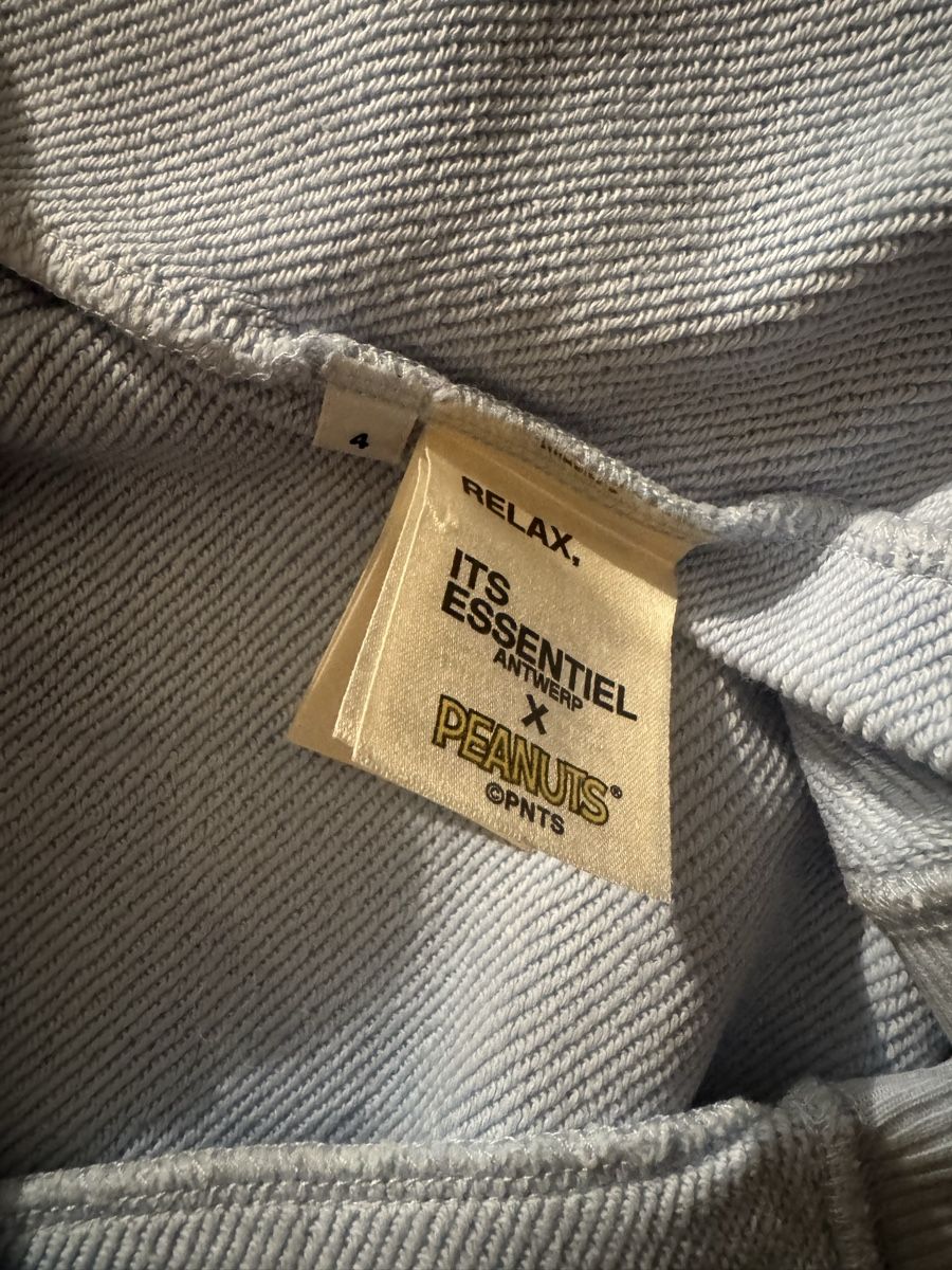 Pullover & Sweatshirts: Essentiel Antwerp Peanuts Pullover hellblau Grösse 4 – Gebraucht aus Zürich von mir_7mpq 3