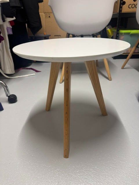 Tische: Beistelltisch weiss – Gebraucht aus Bern von Erpse01 2