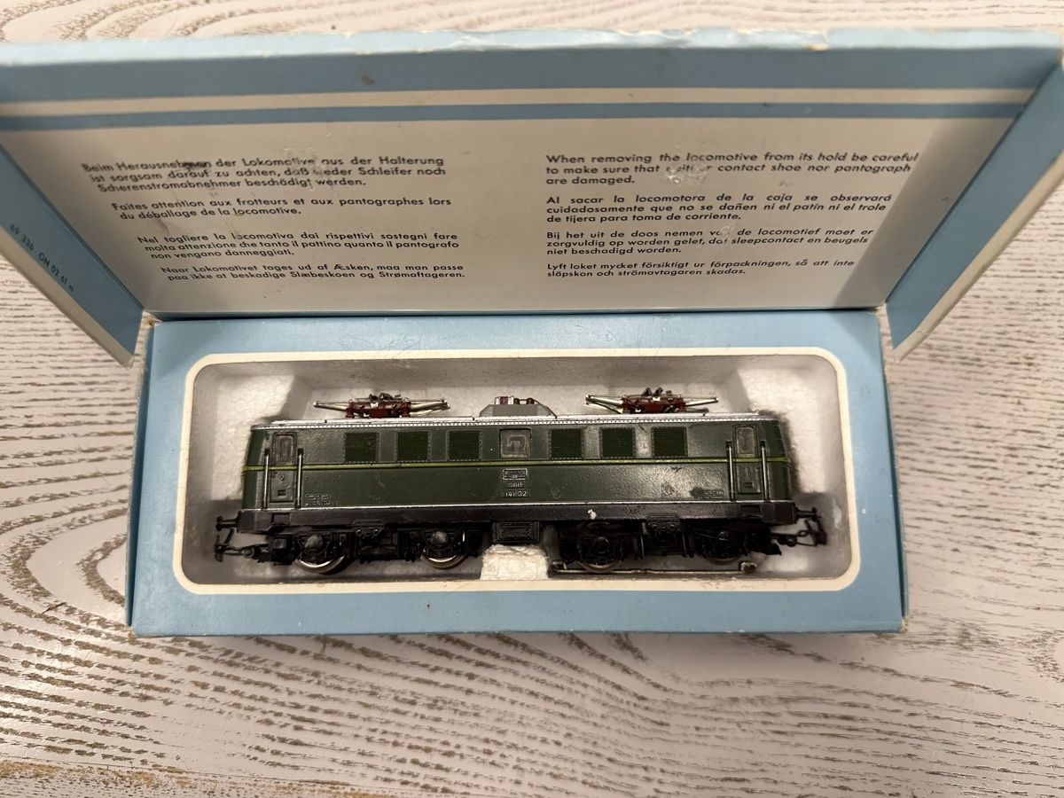 Märklin Modellini di ferrovie: Märklin 3036 ÖBB BR 1141 – Usato da Lupsingen venduto da New-Haven 6