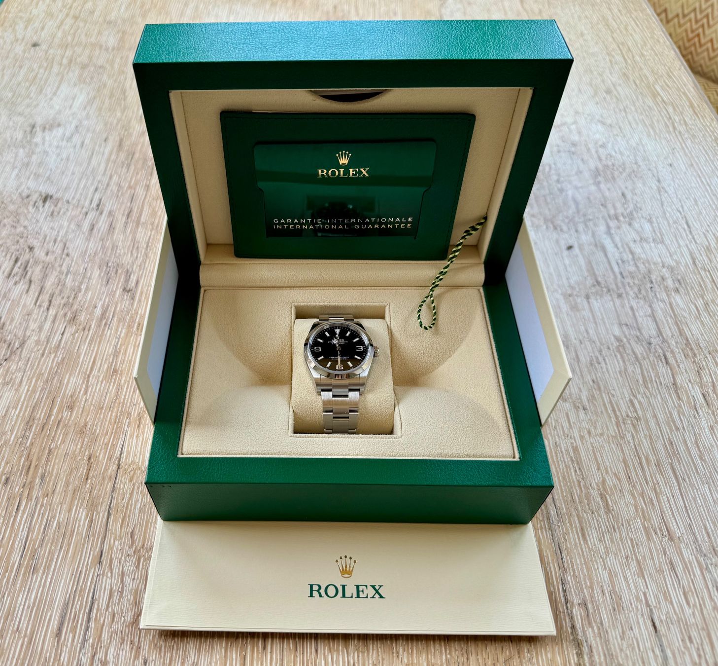 Rolex Orologi: Rolex Explorer 36 (2024) (Full Set) – Usato da Zürich venduto da UrsSchwiizer 1