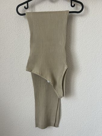 Asymmetrisches Kleid von Sovaye