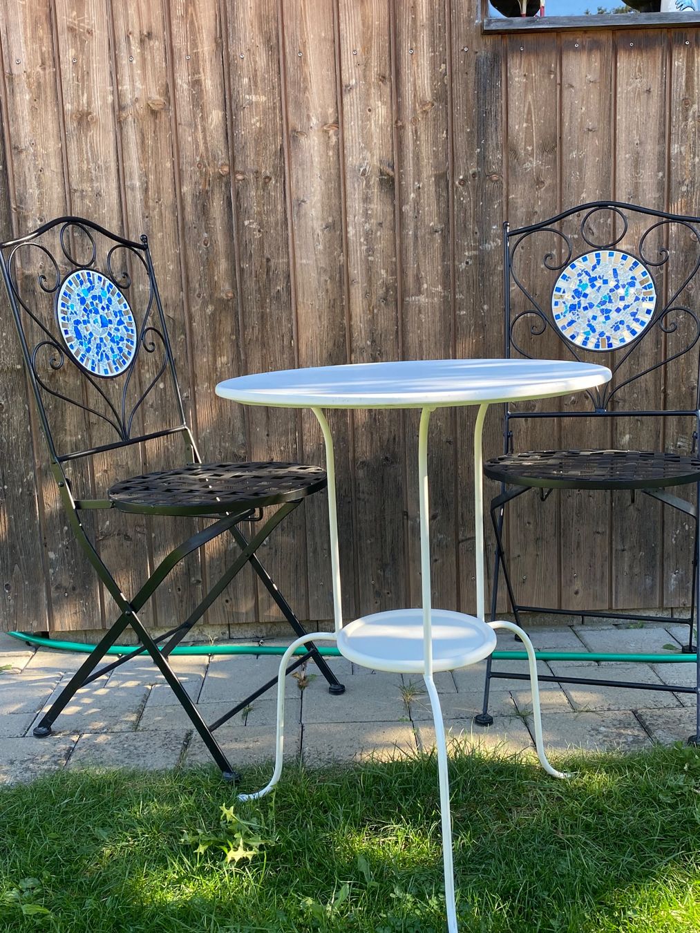 Set de table et chaises: Bistro Balkon Set Gartentisch mit Stühlen – D'occasion à Wiesendangen par argon03 1