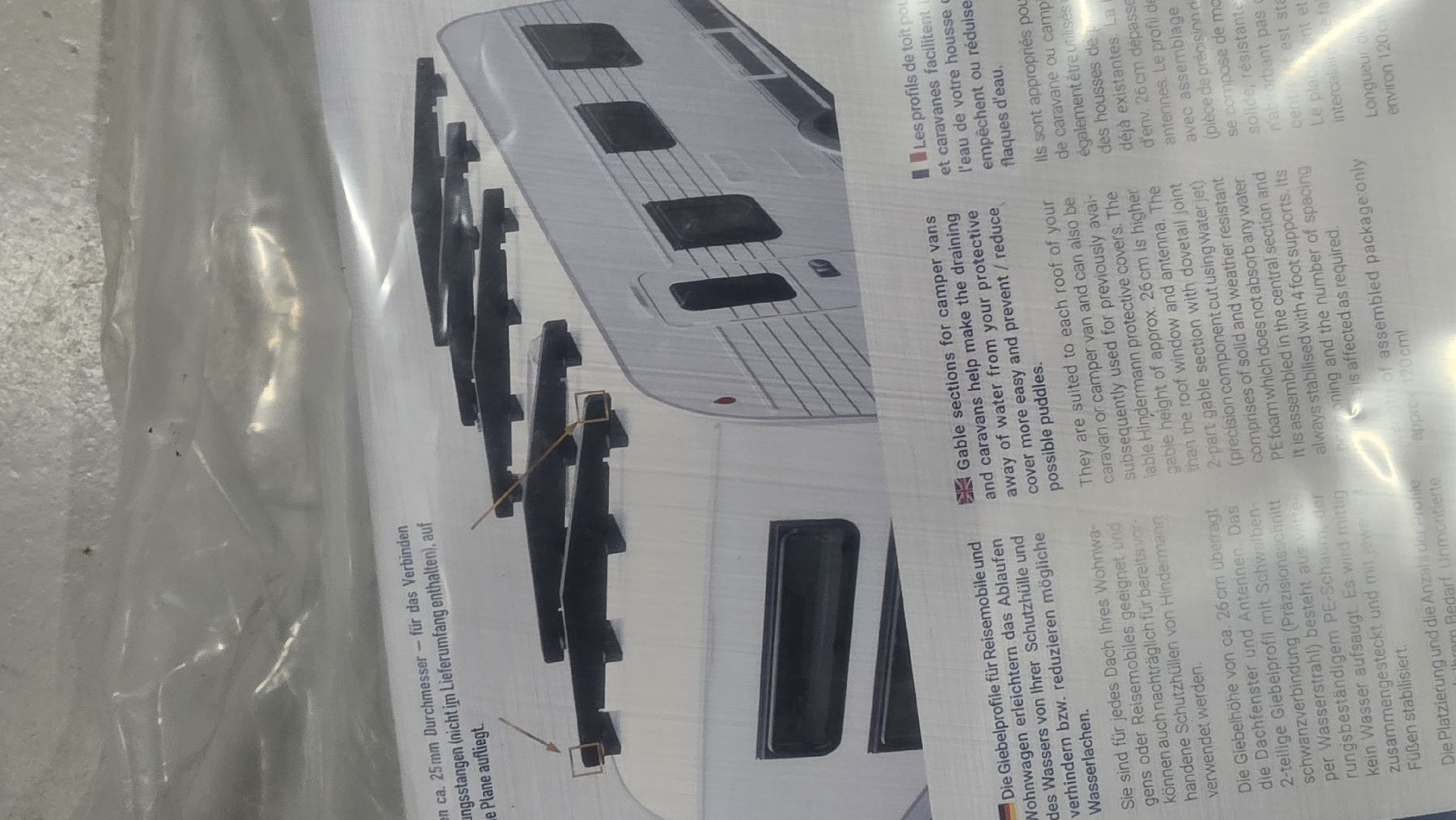 Housses et nattes thermiques: Caravan/Wohnwagen Dachgiebel – Neuf (Voir description) à Riniken par Chopy