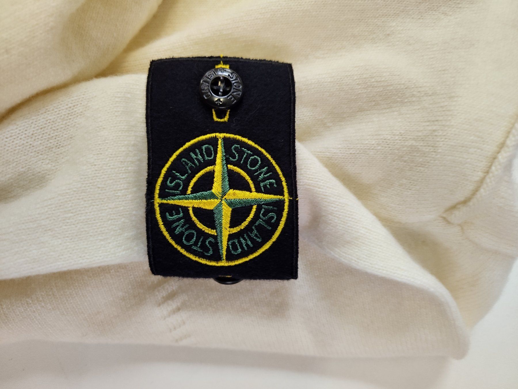 Stone Island Pullover & Sweatshirts: Stone Island - Pullover weiss Gr. M – Neu und originalverpackt aus Dällikon von Retouren_Resale 1