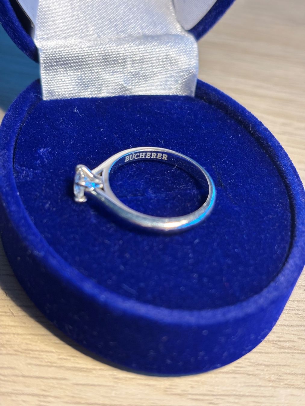 Bucherer Bagues: Bague Solitaire Joy 18k, Bucherer, brillant 0.4 ct.💍 – D'occasion à Veyrier par MargaritaR 3