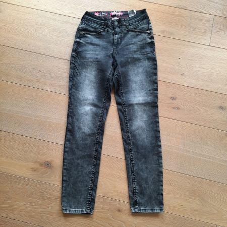 *NEU* Jeans von Street One, schwarz, Gr. 24/30