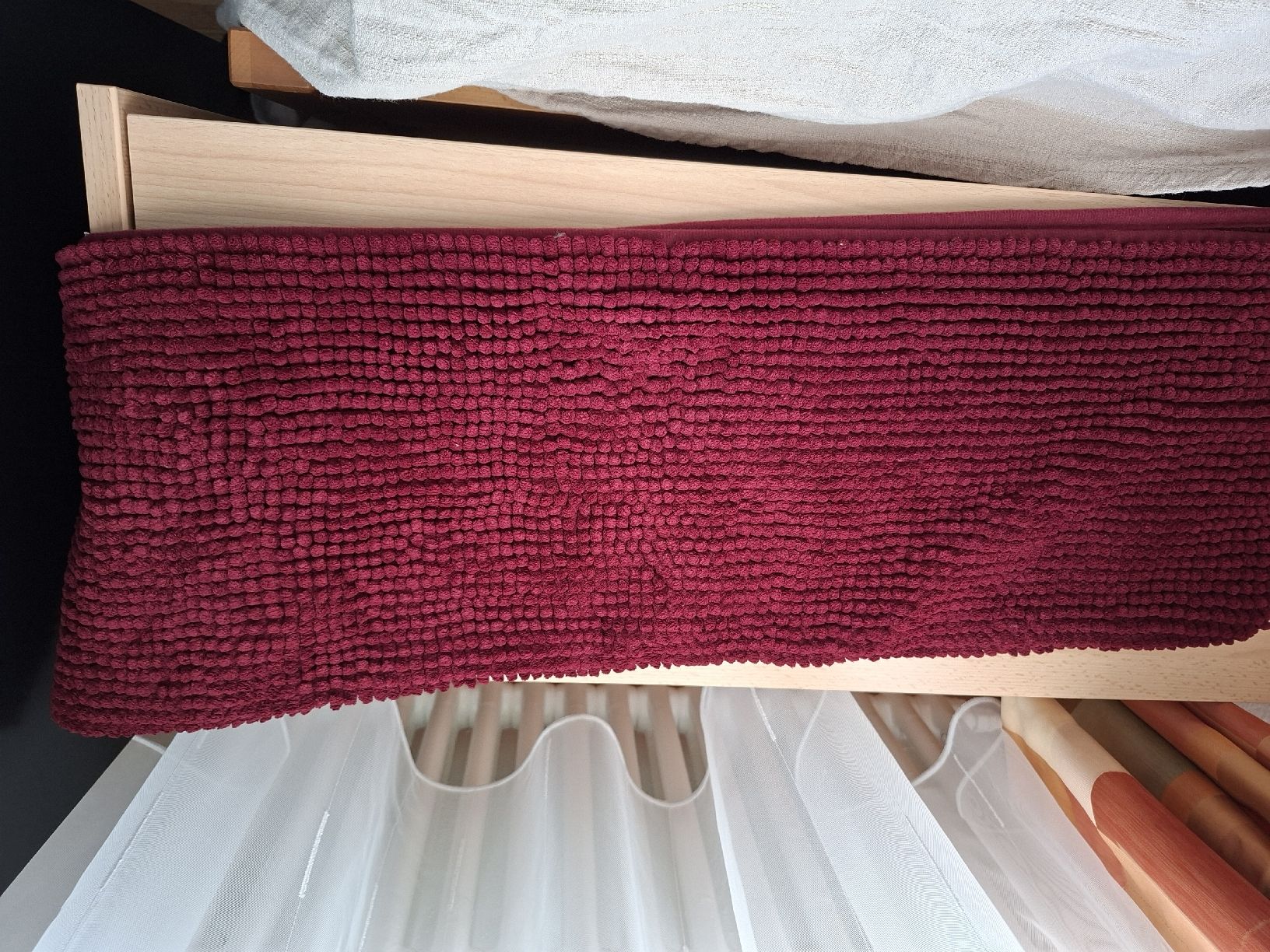 Tapis: Badteppich Rot – D'occasion à Wetzikon ZH par Wetzithal 1