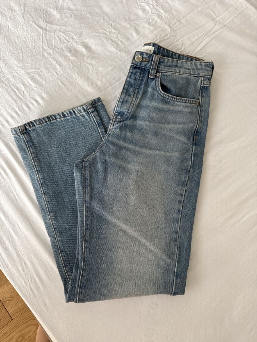 Zara Jeans: Zara jeans – Nuovo (secondo la descrizione) da Nebikon venduto da Preloved_bykelly