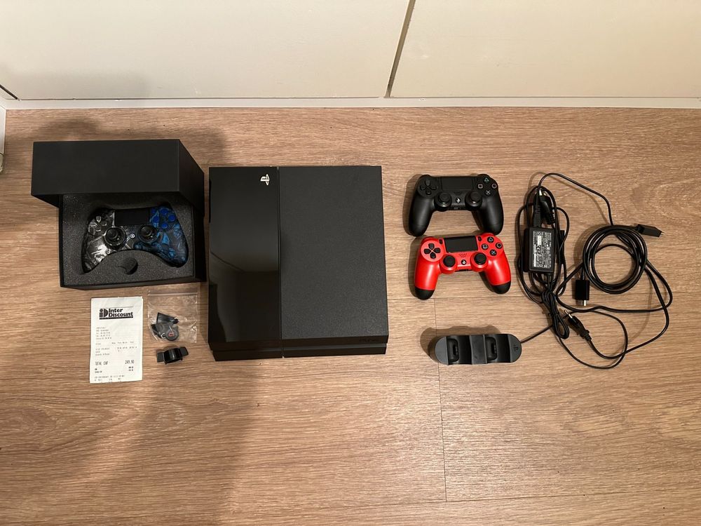 PS4 / 3 Controller / Ladestation / Cam Kaufen auf Ricardo