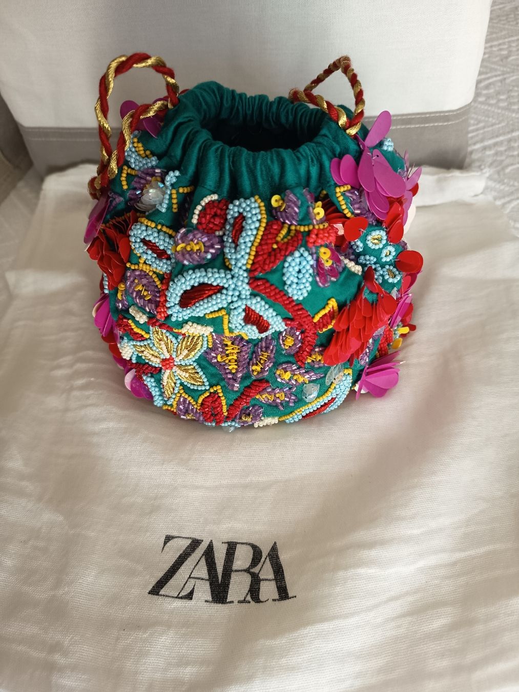 Zara Borse & Zaini: Zara Beaded Drawstring Bag  – Nuovo (secondo la descrizione) da Basel venduto da beg_6v7r 3