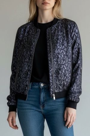 IKKS Women Bomberjacke – Metallic Jacquard-Muster – Gr. S