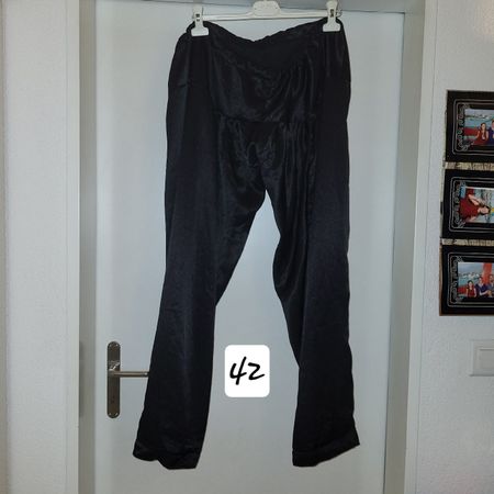 Schwarze Satin Hose, Grösse 42, elegant für den Abend!