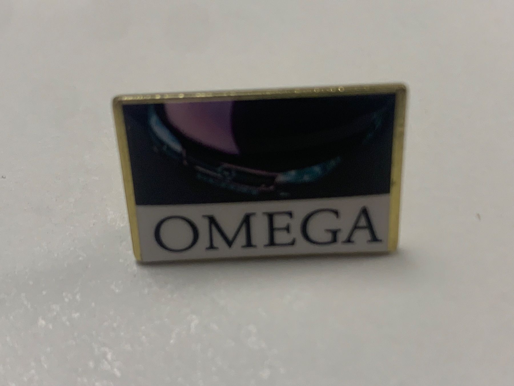 Opel Placchette & Badge: Pin OPEL OMEGA – Usato da Basel venduto da fasnachtsoutlet1965
