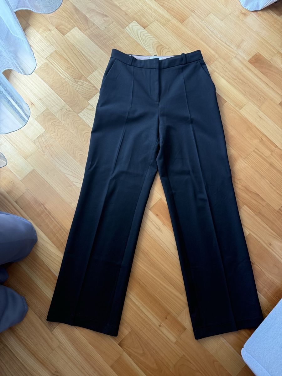 H&M Pantalons: H&M Elegante Twillhose schwarz, Gr. 38 – Neuf (Voir description) à Lachen SZ par ali_5xw5 2