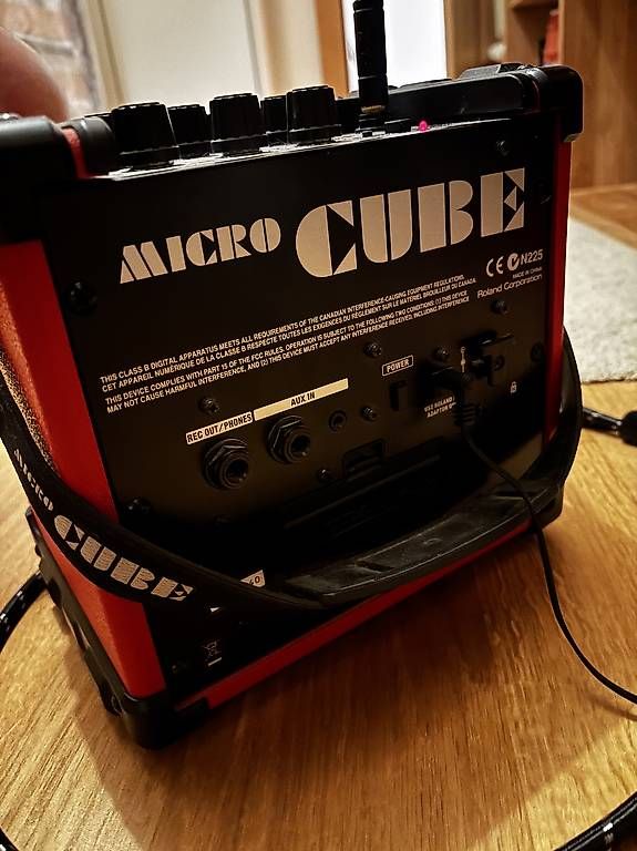 Amplificatori: Ampli guitare Roland Micro Cube – Usato da Montreux venduto da Belmont02 1