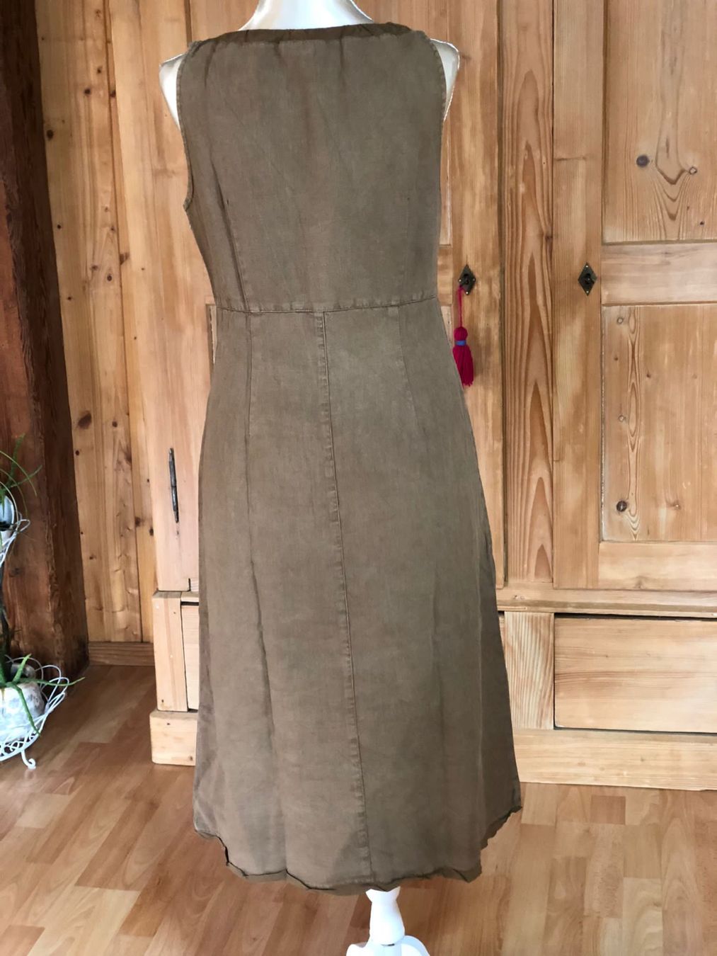 Robes: 3 Hübsche Naturkleider Gr. M + 40 – D'occasion à Röschenz par Tashroal 4