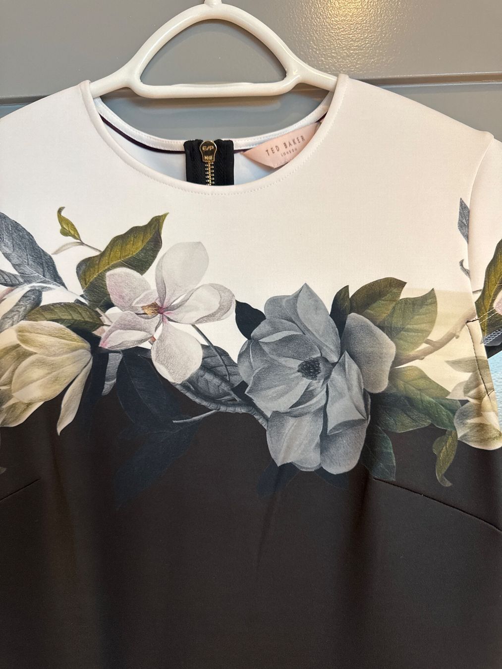 Ted Baker Robes: Superbe robe TED BAKER London – D'occasion à Grandvaux par i71_n8m7 4
