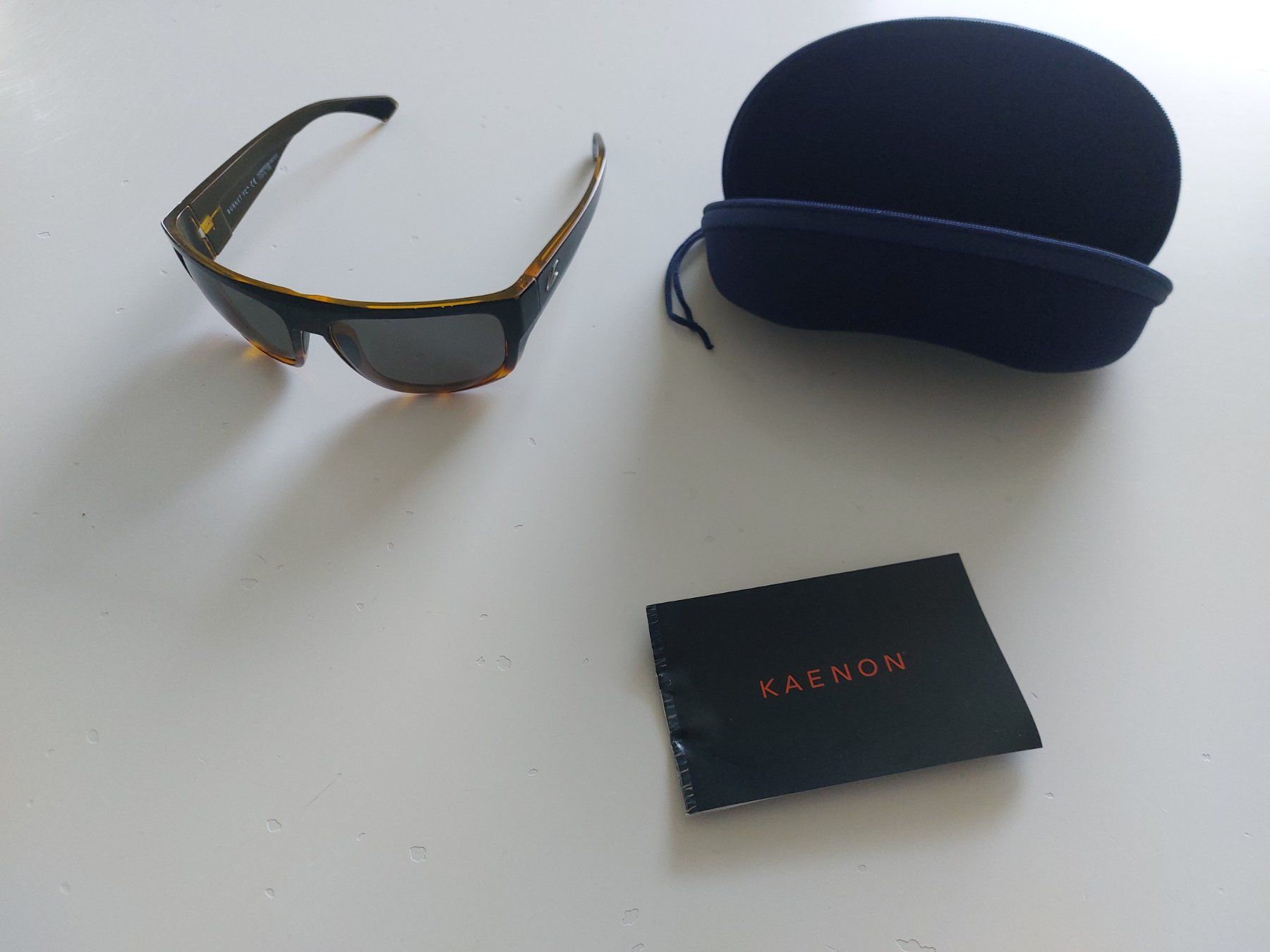 Occhiali & Lenti: Kaenon Burnet FC Sunglasses – Usato da Zürich venduto da Frank-52