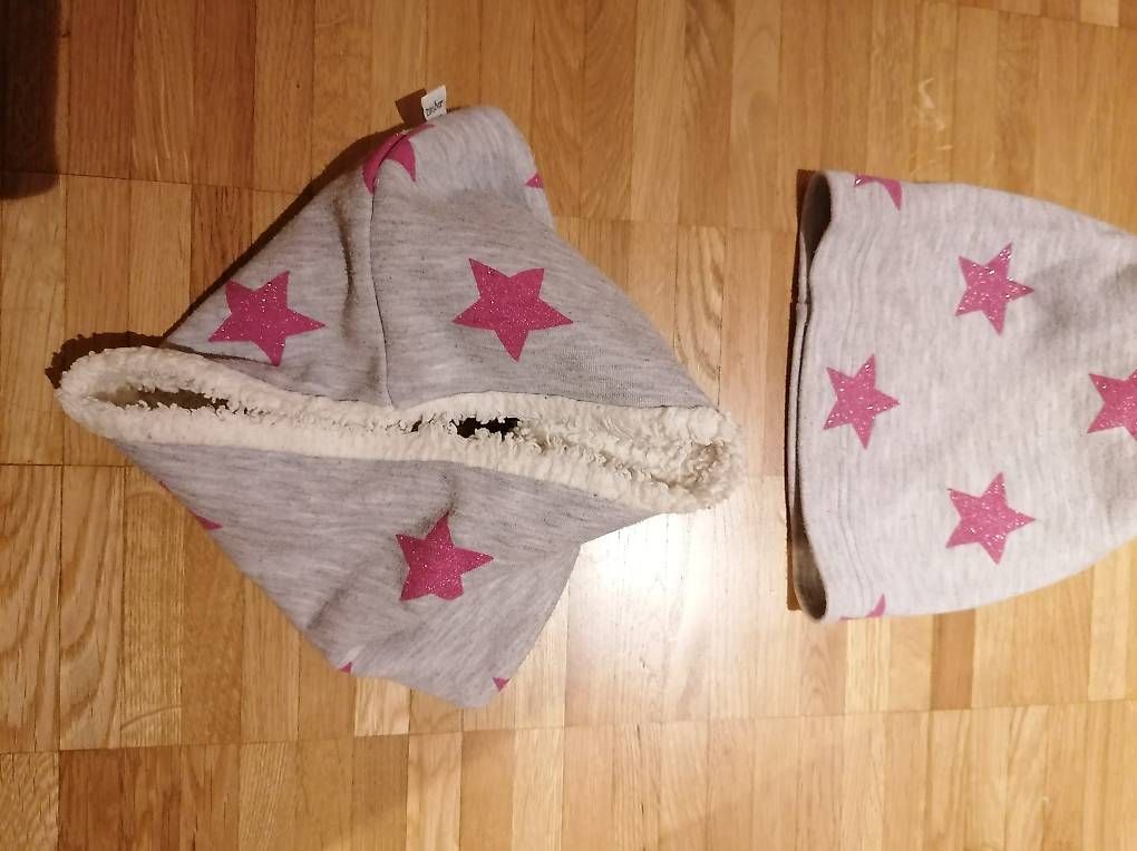Sonstige Mädchenkleider: Set aus Mütze/Kappe und Loopschal – Gebraucht aus Zürich von Shkaki