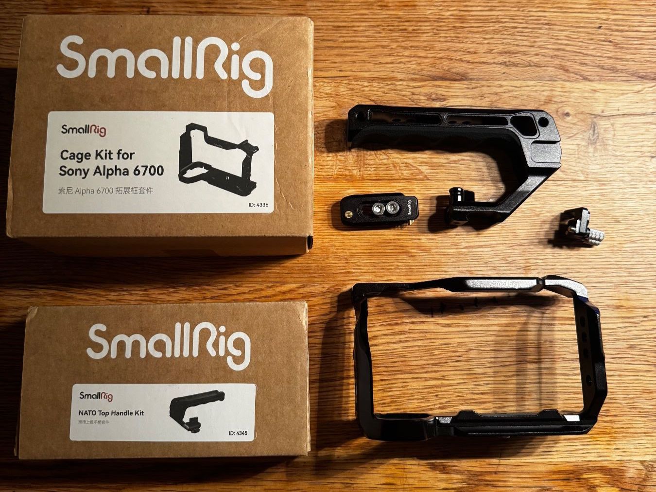 SmallRig : cage Sony A6700 + poignée supérieure NATO (Gebraucht) in ...