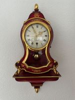 Neuenburger Pendule mit Fuss für Wandmontage (Swiss Made)