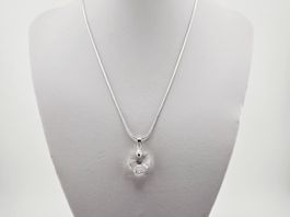 Damenhalskette mit Swarovski Kristall Herz Anhänger in Weiss