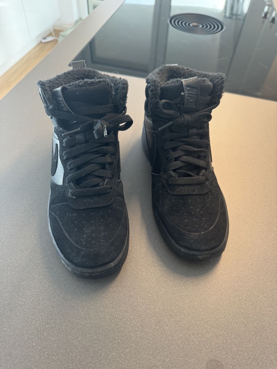 Scarpe da uomo: Nike Schuhe  – Usato da lenzburg venduto da isabelle.k.80