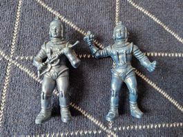 2 co-ma Marsmenschen / Astronauten 50er Jahre aus Kunststoff