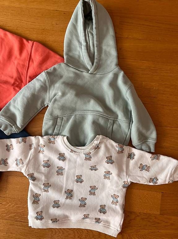 Maglioni & Felpe: Kinderpullover-/Sweatshirt-Paket Gr. 7498 (Zara, Next)  – Usato da Baar venduto da Basto_made 2