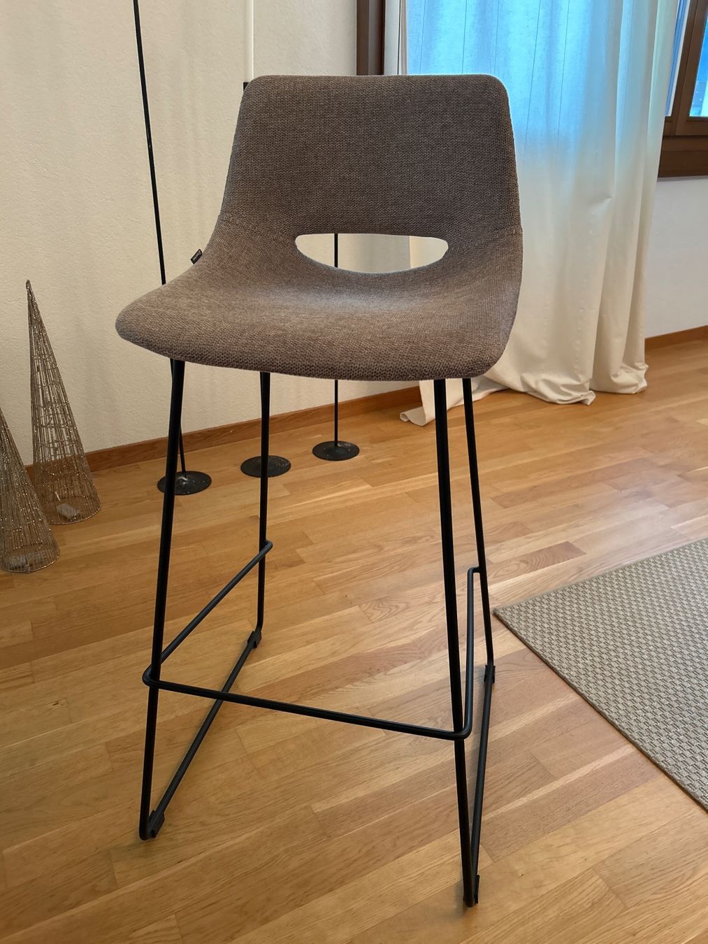 Kave Home Hocker: Edle Bar-Hocker #Neuwertig# – Gebraucht aus Riedern von nin_p8yp 1