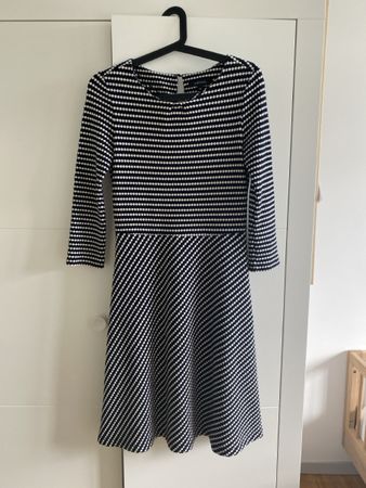 Comma Kleid Gr 34 schwarz-weiss