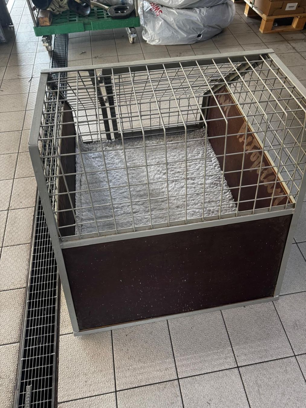 Meiko Cages, transport & sécurité: Transportbox Hund Metall Drahtgitter – D'occasion à Gebenstorf par Pickup8 3