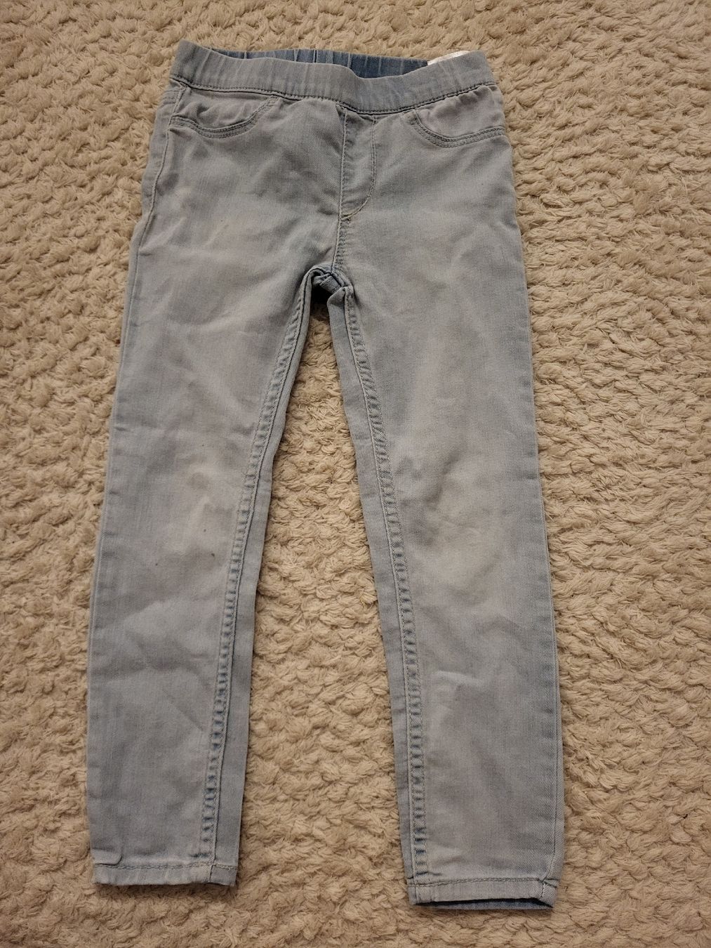 Pantaloni: Mädchen Jeggings Gr 104 – Usato da Felben-Wellhausen venduto da Brummbaer90