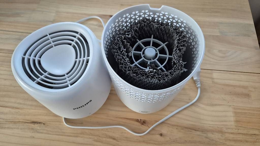 Philips Umidificatori d'aria: Philips HU2510/10 Luftbefeuchter – Usato da Pfaffhausen venduto da aughik 1