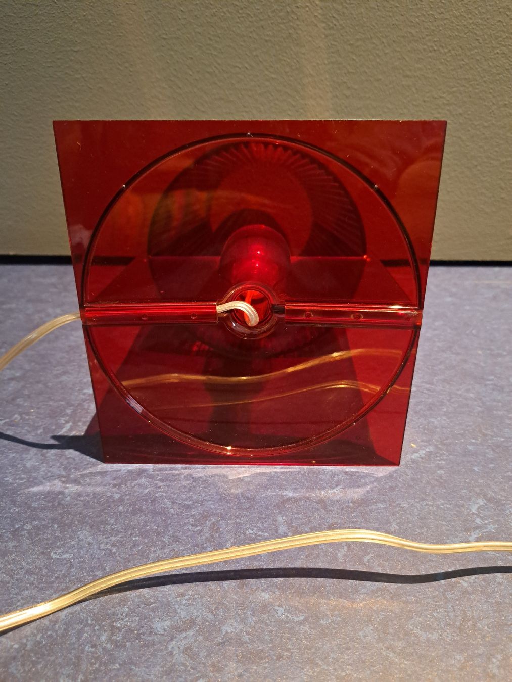 Kartell Lampade: Kartell Take Tischleuchte rot – Usato da bad zurzach venduto da jue_5xhl 4