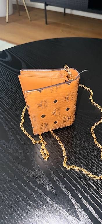 Portemonnaie: MCM Portmonee mit Kette Gold – Gebraucht aus Gockhausen von aniizor 1