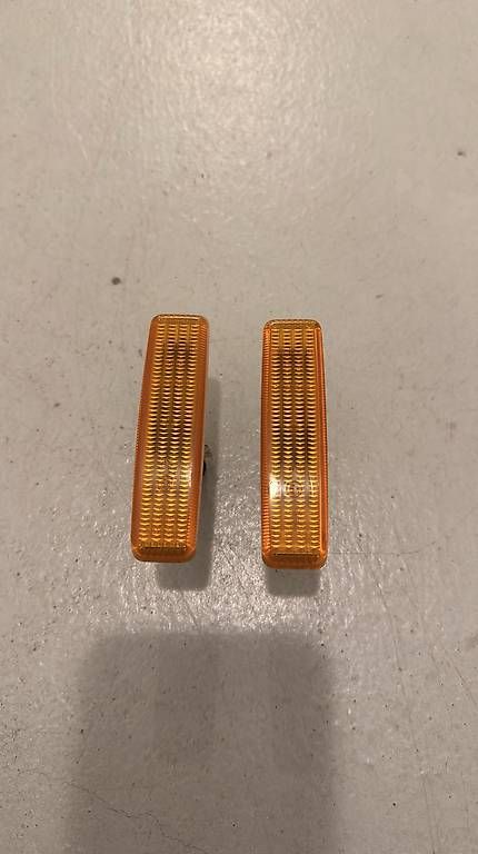Tutti pezzi di ricambio auto: Original BMW E39 Seitenblinker Orange  Satz links & rechts – Usato da Rüthi (Rheintal) venduto da PeterKessler 1
