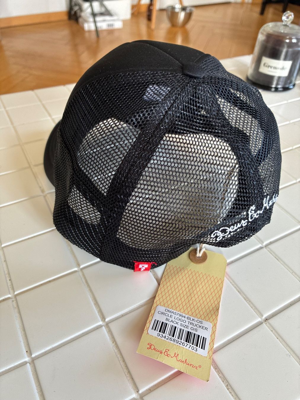 Autres vêtements & accessoires: Deus Cap Neu – Neuf avec emballage d'origine à Fribourg par waves55 2