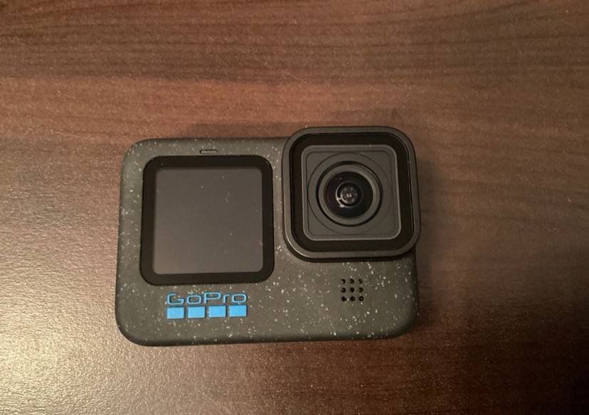 GoPro Hero 12 Black inkl. Travelkit und 128GB MicroSDKarte Kaufen auf Ricardo