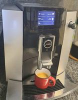 Jura Kaffeemaschine E6 in Top zustand