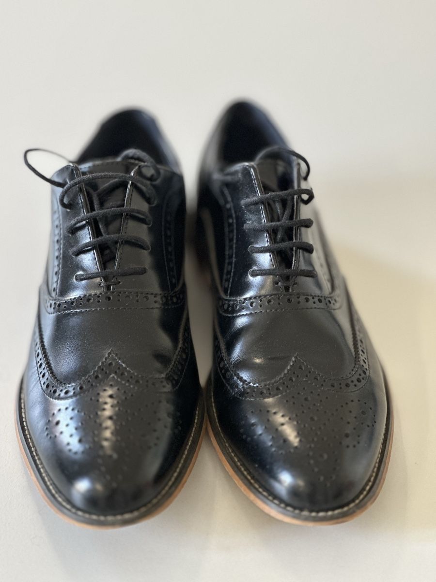 Scarpe da uomo: Herren Schnürschuhe schwarz Grösse 9 – Usato da Lostorf venduto da Rebuli 1