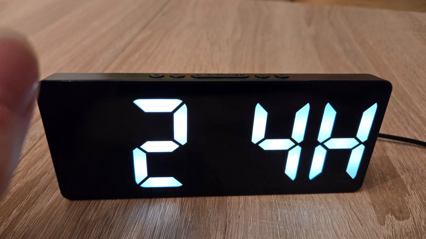 Orologi: Digitaler Wecker mit Spiegel-Display, USB-Anschluss – Usato da Adlikon b.Regensdf venduto da ChriZ86 3