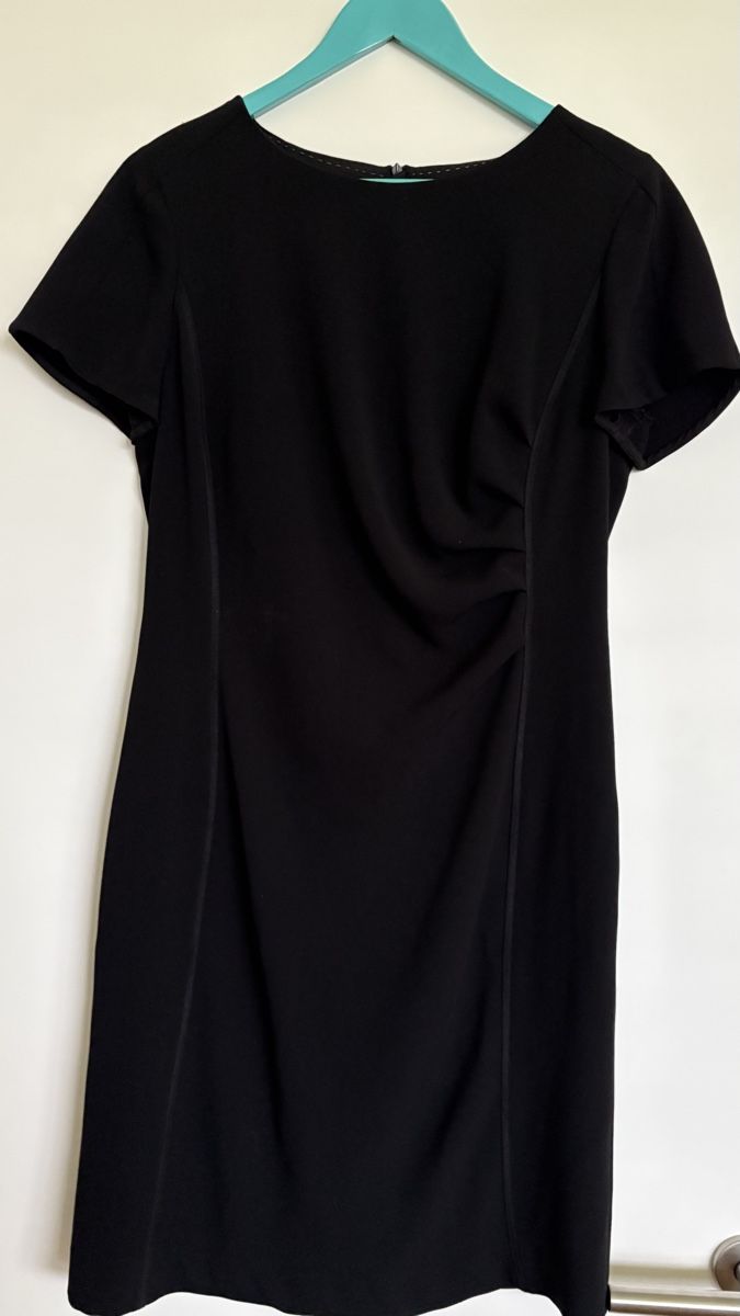 Marc Cain Kleider: Schwarzes Kleid von MARCCAIN, Gr. 40/N4 – Gebraucht aus Staffelbach von rc-larossa
